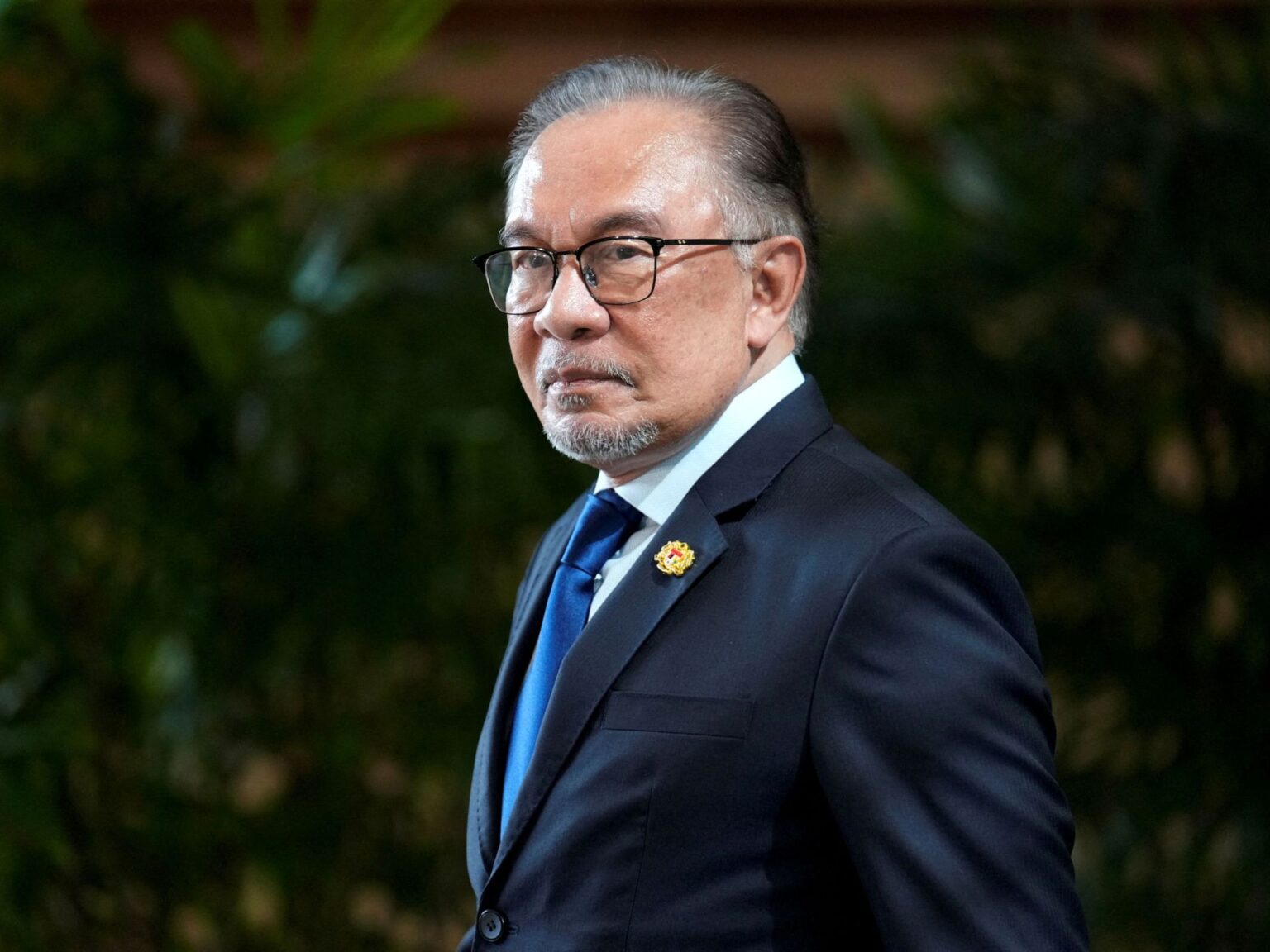 “لن نكون ممرا يغذي فظائع إسرائيل”.. أنور إبراهيم يعلن موقف ماليزيا من شحنات الترانزيت | أخبار